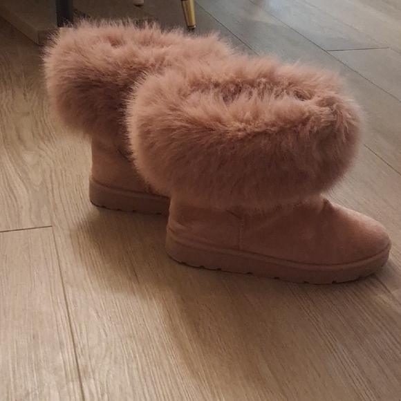 Cozy Fluffy Brown Ankle Booties - Picture 3 of 5